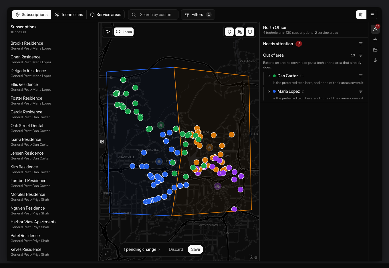 The PestRouting configuration page with subscriptions in focus: a list of 107 of 130 customers on the left, Select and Lasso tools in the corner of the map, and a bar at the foot reading one pending change with Discard and Save.